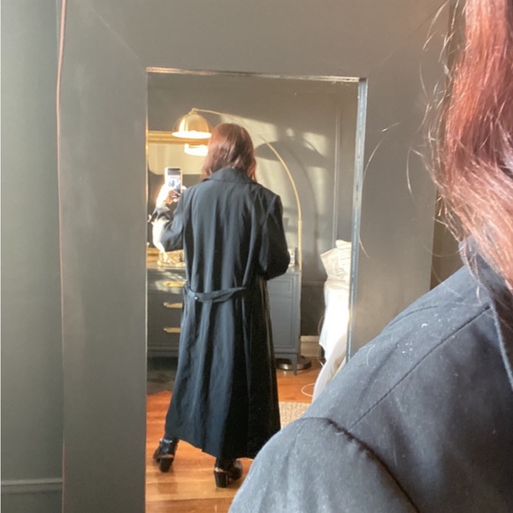 ISO this coat! - Picture 3 of 4